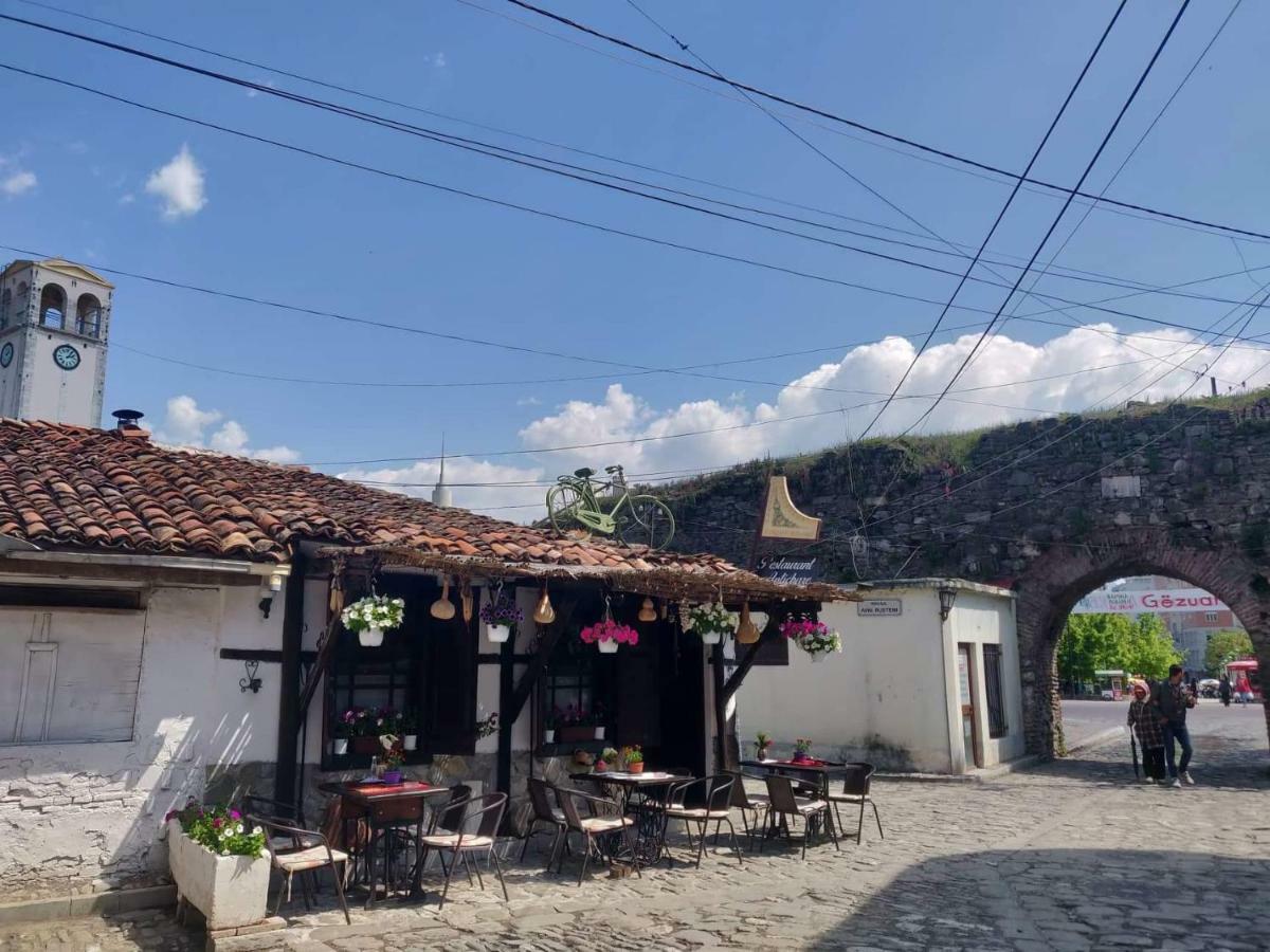 Private Apartment Elbasan Historic Center Ngoại thất bức ảnh
